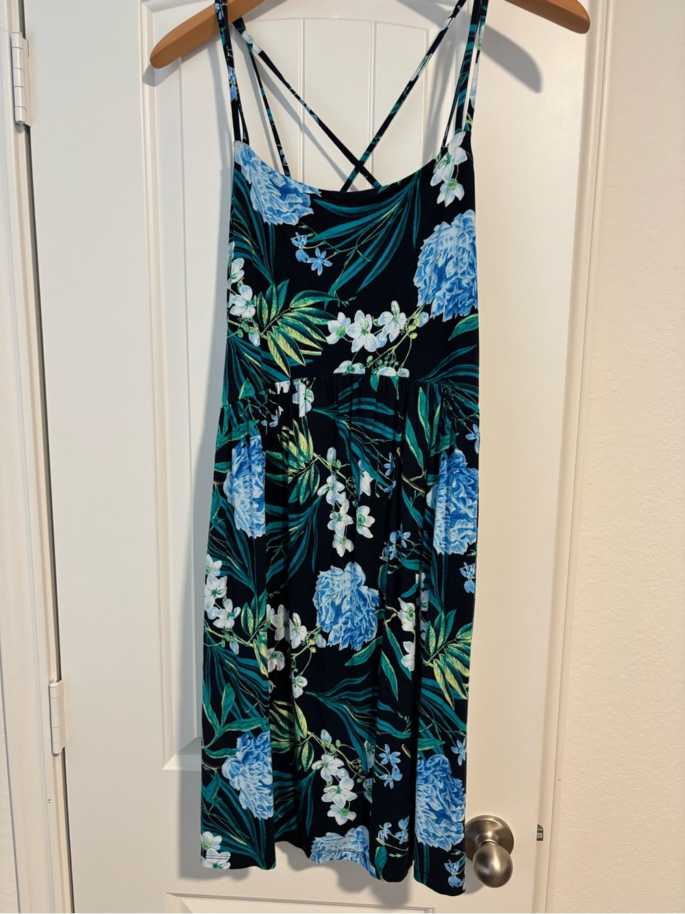 Old Navy women’s floral dress With pockets XL